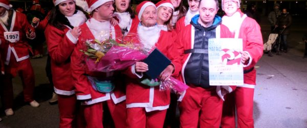 Parte del gruppo Eunike alla Corsa dei babbi Natale 2016