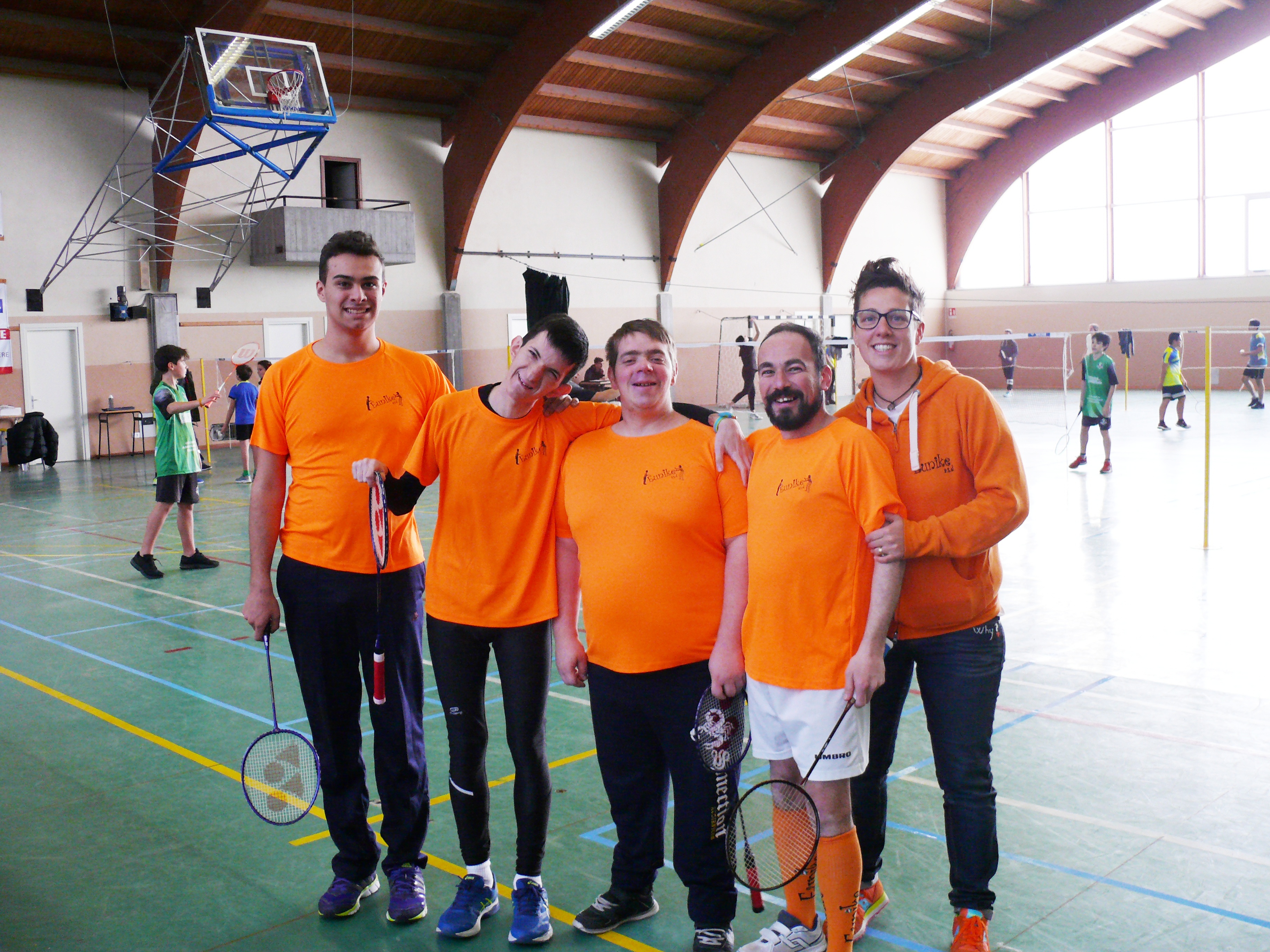 squadra badminton eunike